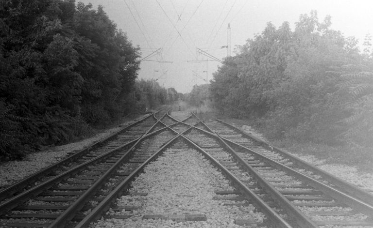 Photo Train tracks