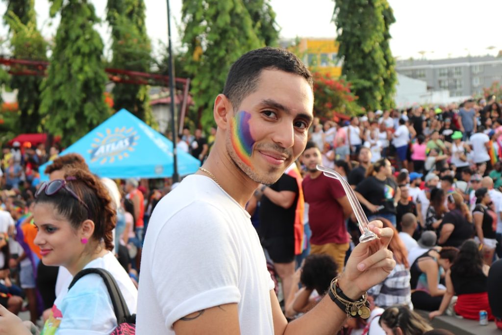 Photo Pride swallowing